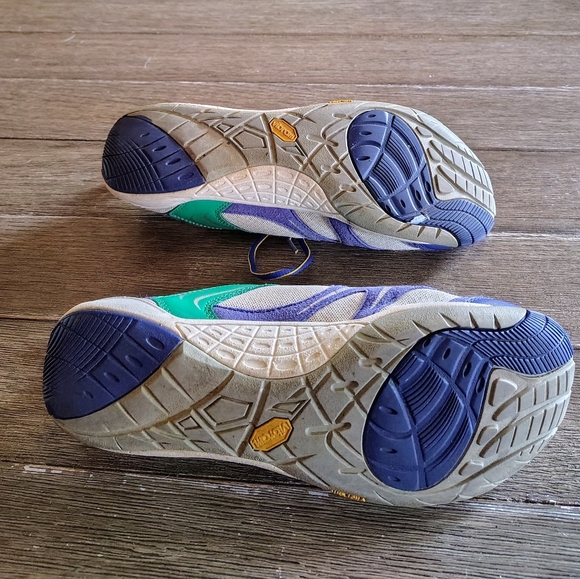 Ladies Size 9 Running Shoes - Picture 5 of 5
